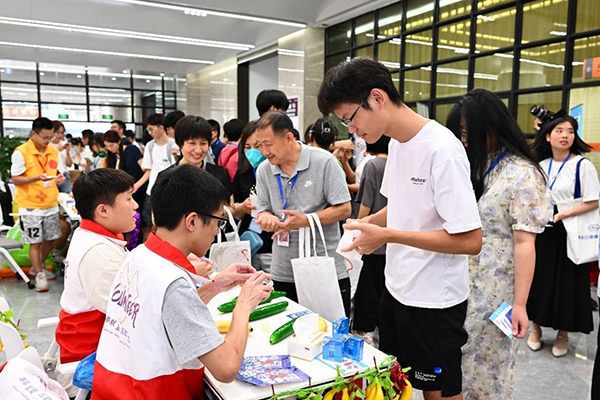 皇家国际助力大学生抗艾防艾宣传教育项目再起航